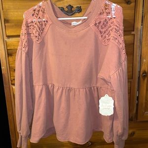 Brand new Altar’d state shirt med.